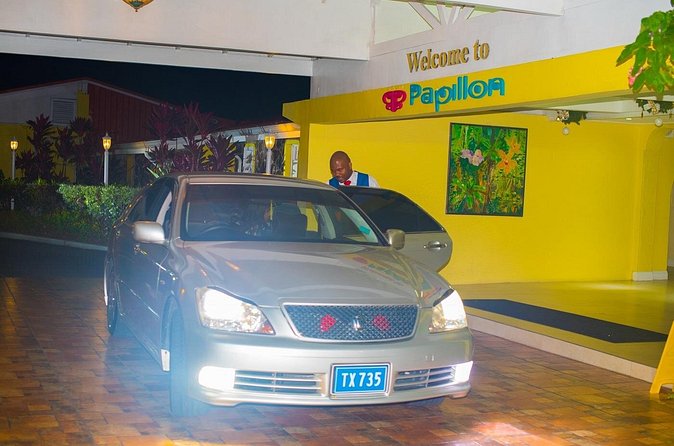 Return Transfer from Hotel to Hewanorra Airport (UVF) - One Way - Quick stops you can request, without turning it into a tour