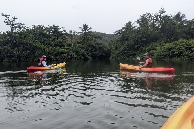Splash Adventure Jeep and Kayak Safari - Kayak Paddling 101: How the Guides Set You Up