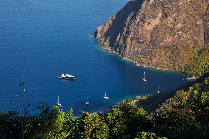 St. Lucia adventure: mud baths, waterfalls, gardens - Anse La Raye and Canaries, small west-coast village stops