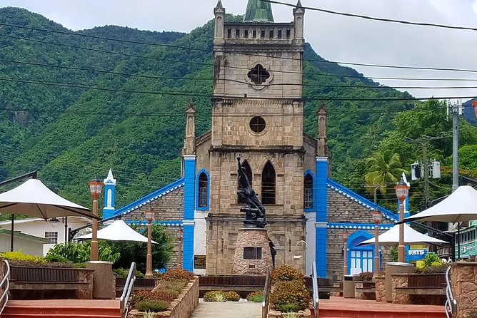 St Lucia Highlights Tour - Marigot Bay: that dramatic curve of coastline