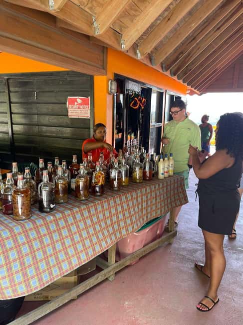 St. Lucia: Rum Distillery and Chocolate Making Experience - Chocolate Factory Time: Truffles, Chocolate Bars, and a Take-Home Souvenir
